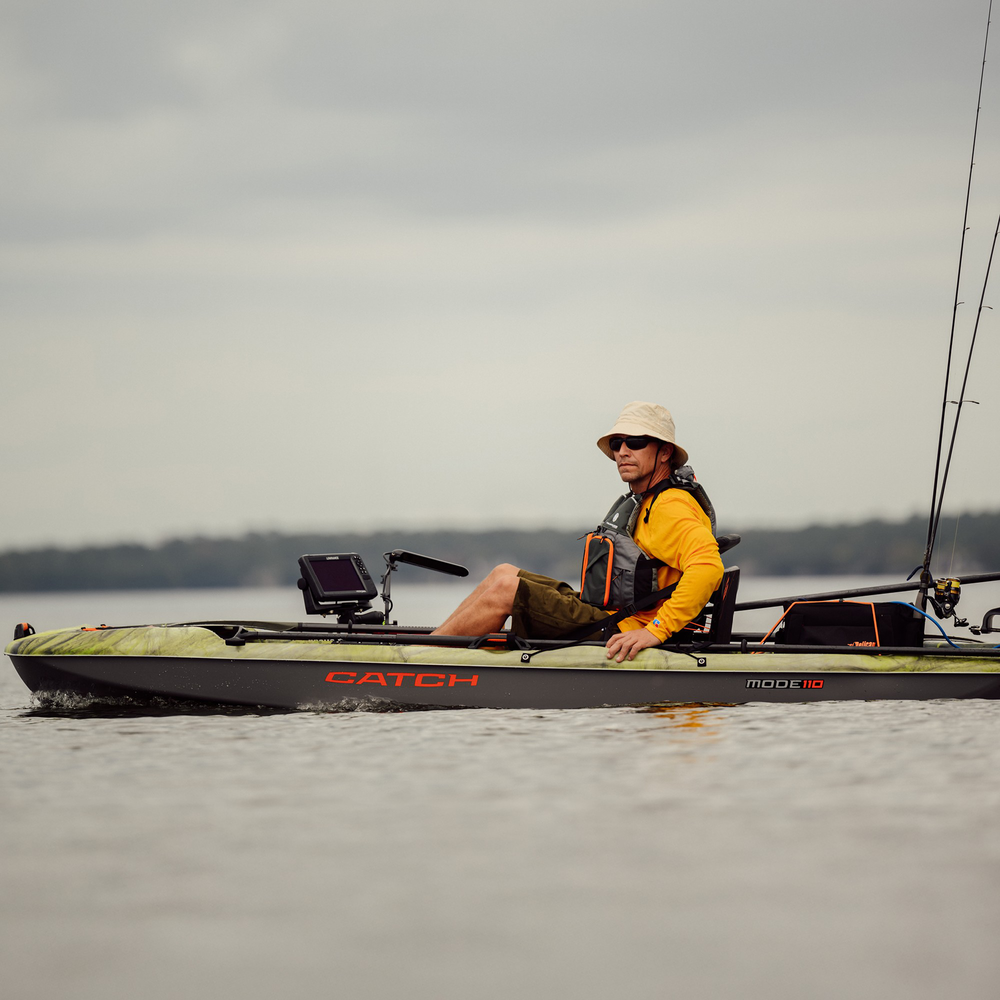 PELICAN - Catch Mode 110 TR Fishing Kayak - Grey - MIF11P204-00 - LIFE STYLE 1