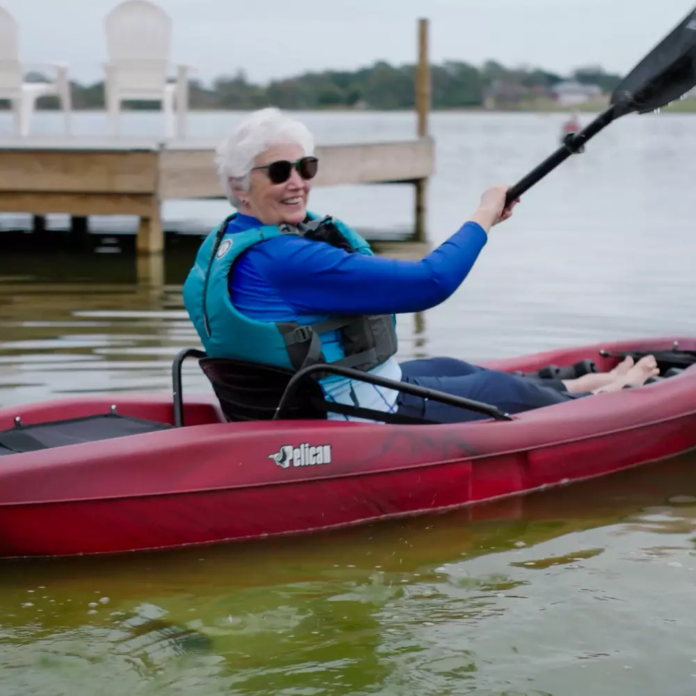 PELICAN - SEEK 100X Recreational Kayak - White - MKL10P105-00 - LIFE STYLE 3