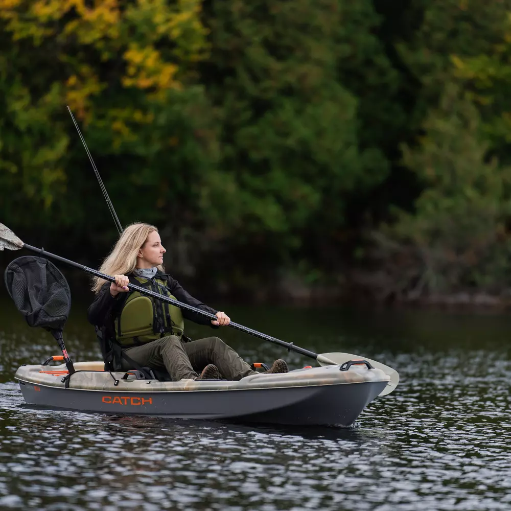 PELICAN - Catch Classic 100 Fishing Kayak - Green - KRP10P104-00 - LIFE STYLE 3