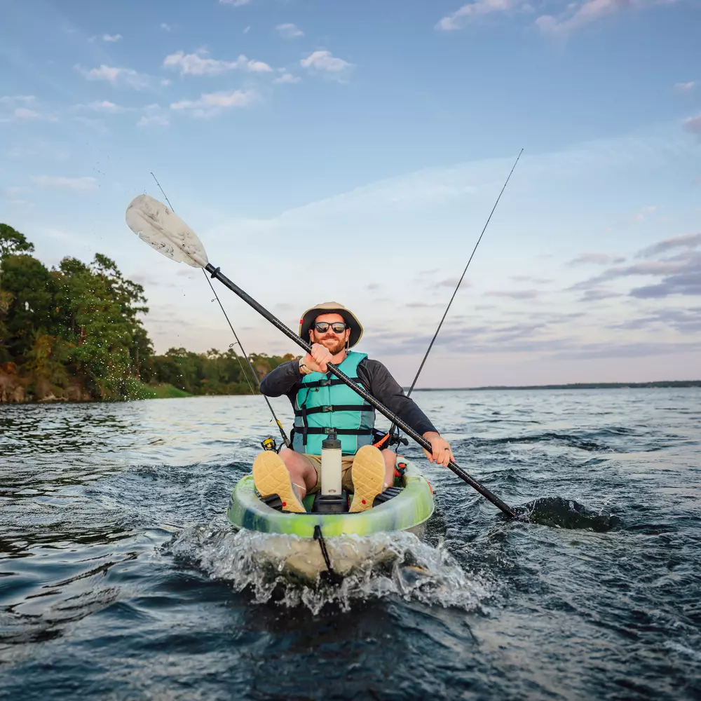 PELICAN - Poseidon Angler Fishing Kayak Paddle 250 cm (98.5") - Grey - PS1977-00 - LIFE STYLE 1