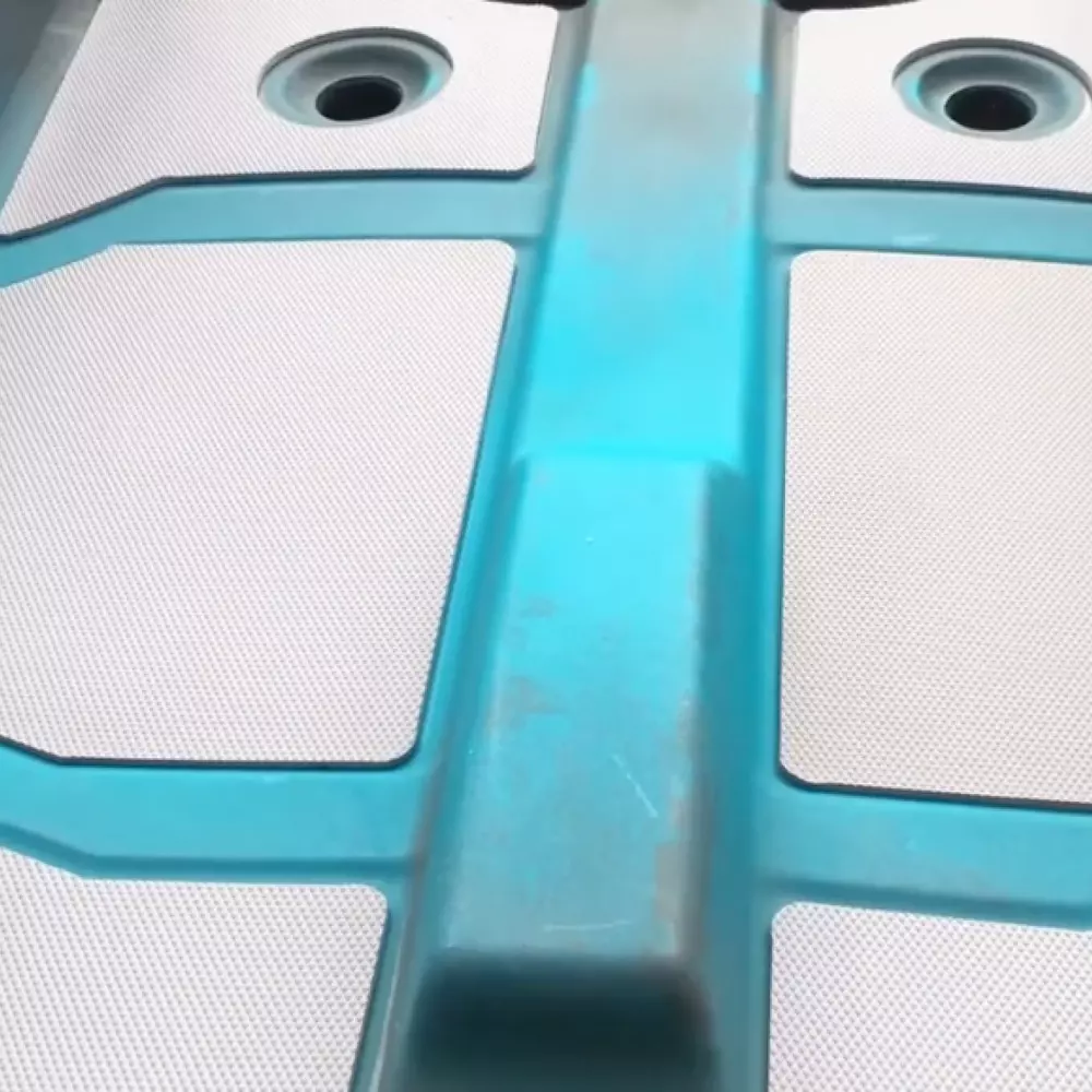 WILDERNESS SYSTEMS - Silent Traction Pad - Radar 135 - Gray -  - 8070090 - LIFE STYLE 1