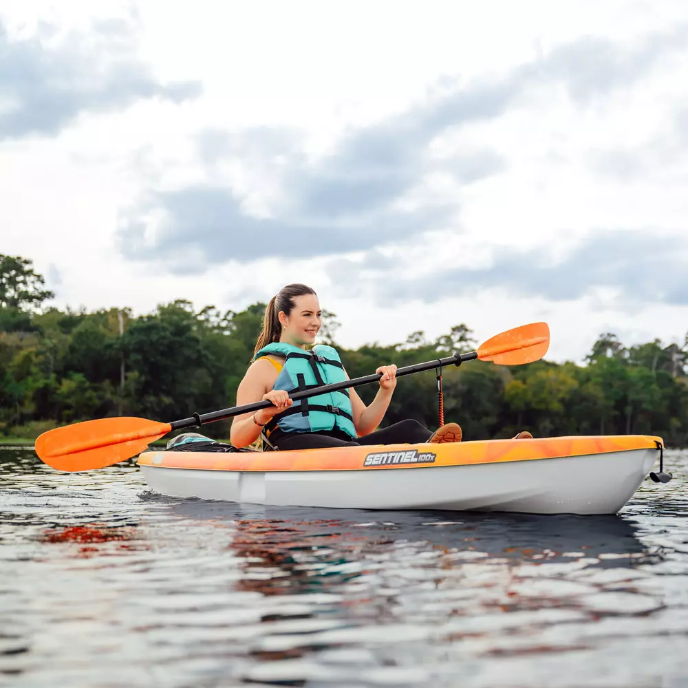 PELICAN - Sentinel 100X Recreational Kayak - Red - KVF10P104-00 - LIFE STYLE 1