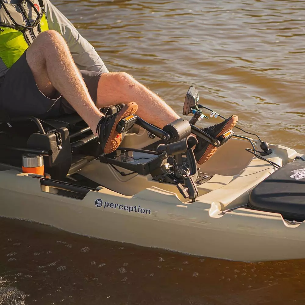 PERCEPTION - Showdown 11.5 Fishing Kayak - Discontinued Color/Model - Brown - 9351921181 - LIFE STYLE 2