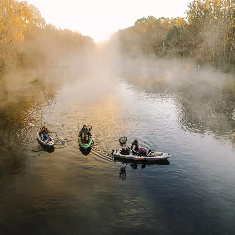 PELICAN - Catch 110HDII Fishing Kayak - Grey - KRP11P104-00 - LIFE STYLE 2